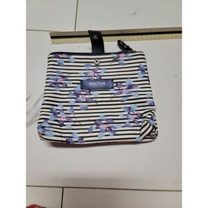 ~ womens blue and white floral kenneth cole reaction cosmetic bag